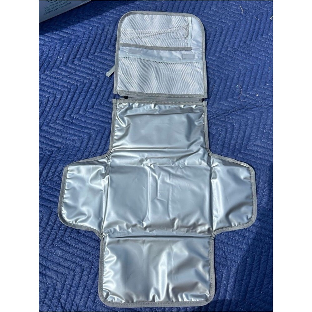 Changing‎ Pad - Picture 2 of 2